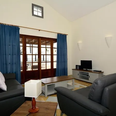 Private With Pool Faro Park *